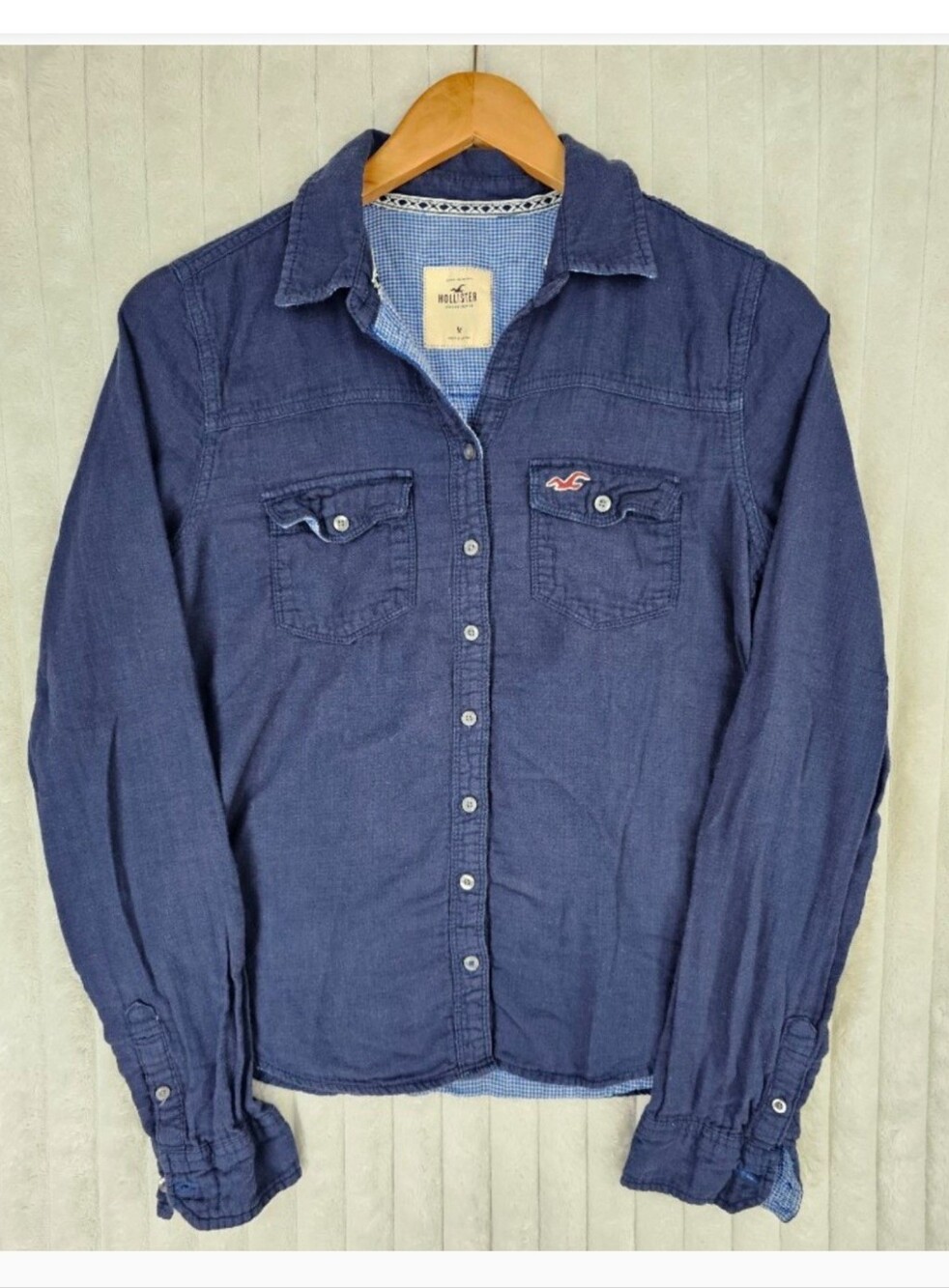 Hollister Dark Blue Long-Sleeve Button-Down Shirt Size Medium